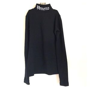 Current Mood, Lamborghini Veneno black long sleeve